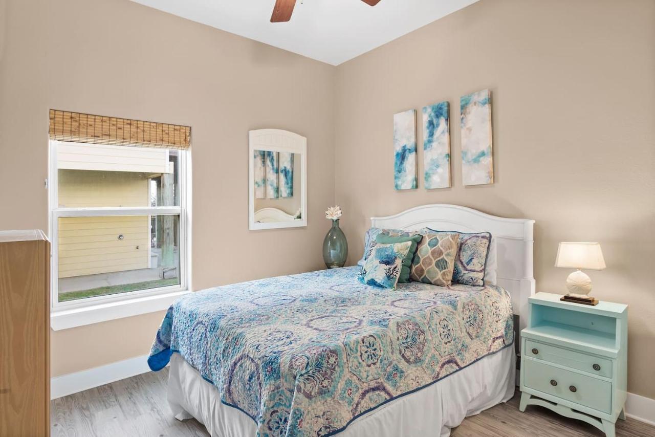 New 5 Bdrm W/Pool, Observation Deck Walk To Beach! Port Aransas Kültér fotó
