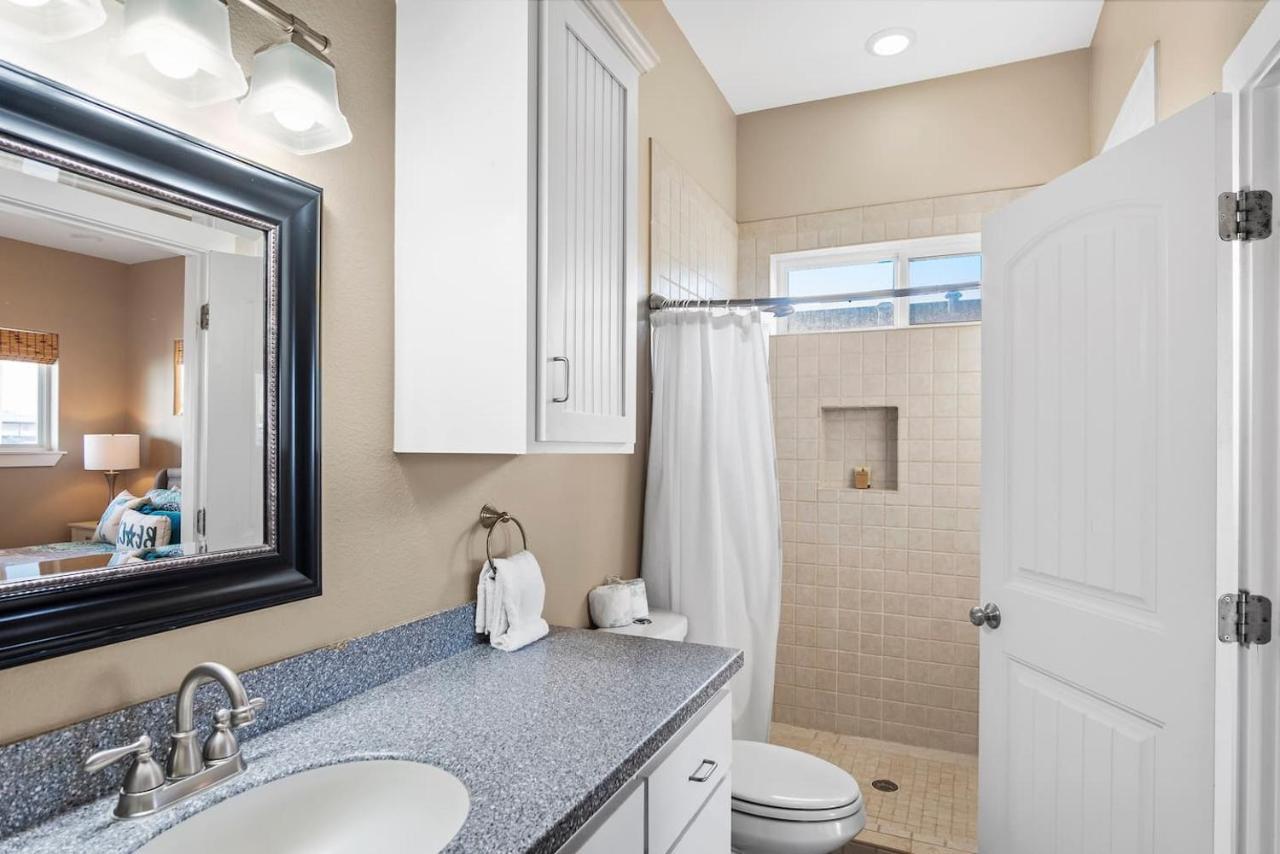 New 5 Bdrm W/Pool, Observation Deck Walk To Beach! Port Aransas Kültér fotó